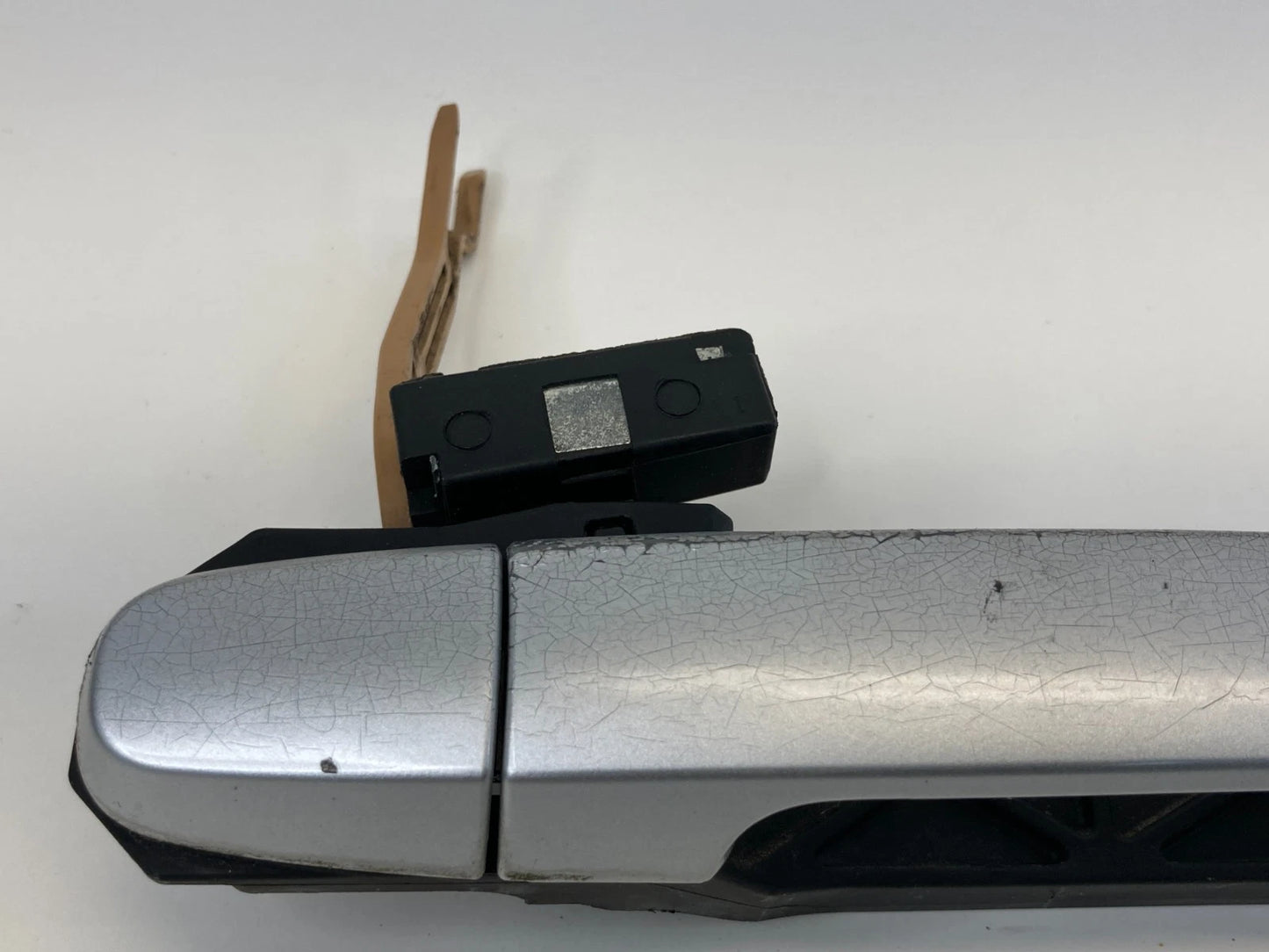 2004-2009 TOYOTA PRIUS REAR RIGHT SIDE EXTERIOR DOOR HANDLE ASSEMBLY SILVER OEM
