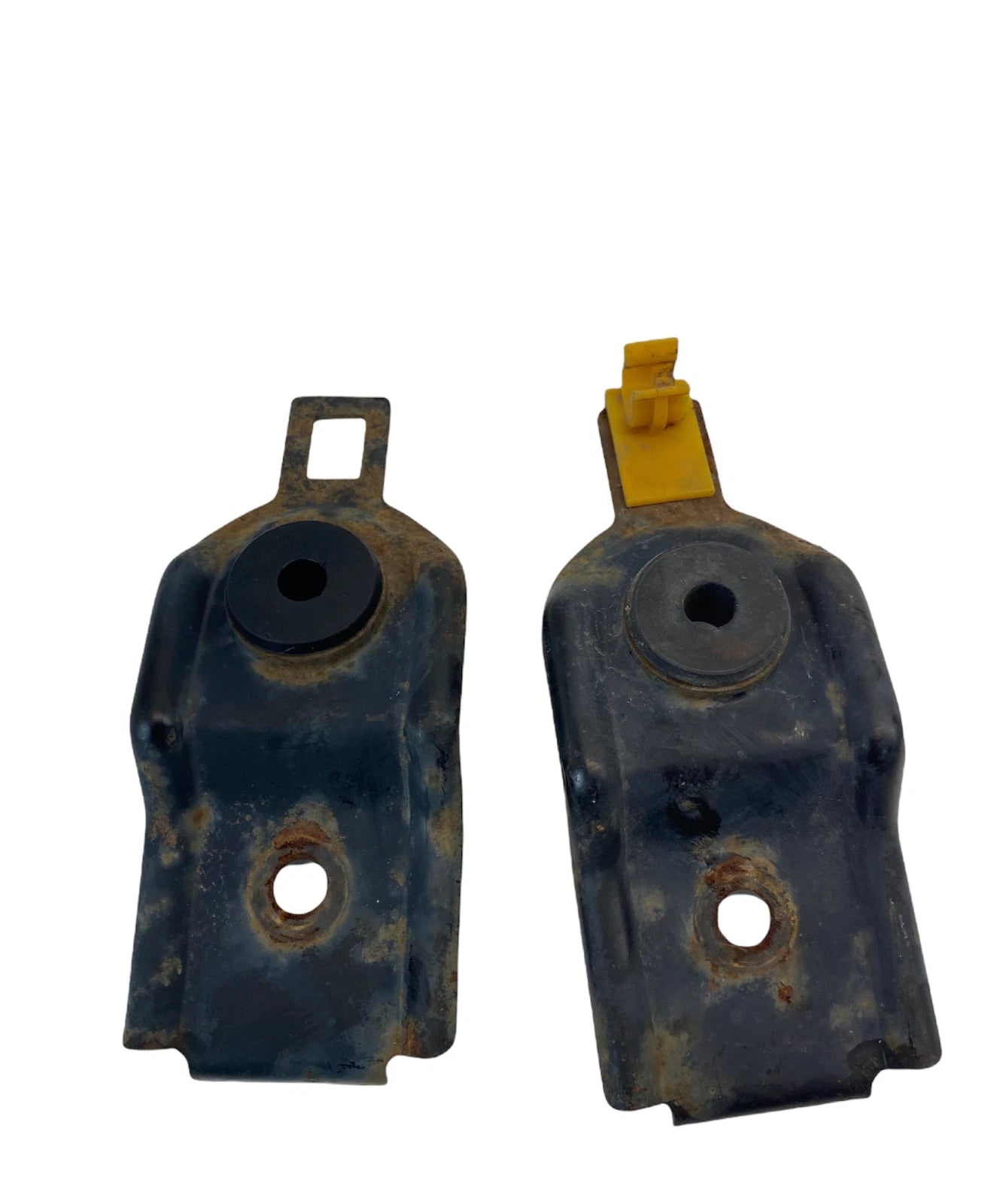 2000-2004 SUBARU LEGACY RADIATOR MOUNT SUPPORT BRACKET SET PAIR OEM