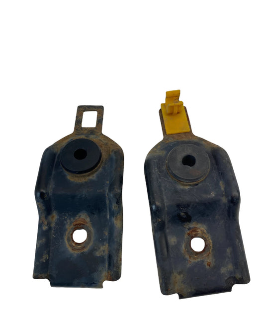 2000-2004 SUBARU LEGACY RADIATOR MOUNT SUPPORT BRACKET SET PAIR OEM