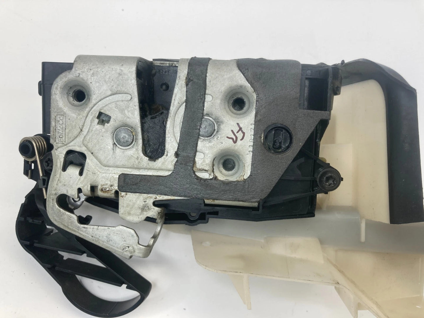 12-18 FORD FOCUS FRONT RIGHT DOOR LOCK LATCH RELEASE ACTUATOR CM51-A219A64-FC