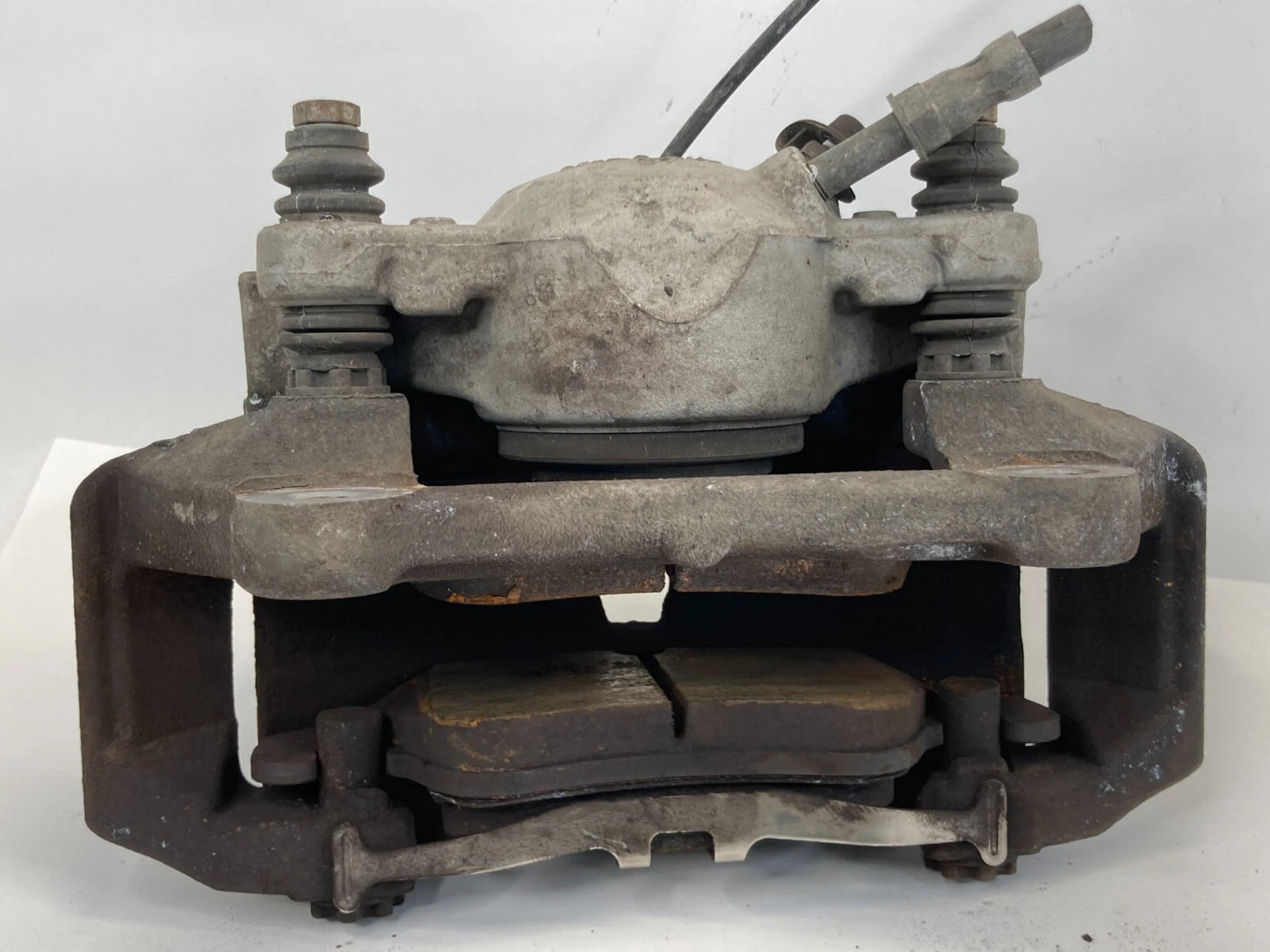 09-16 AUDI A4 A4 QUATTRO 2.0L FRONT LEFT DRIVER SIDE BRAKE CALIPER 8K0105AJ OEM