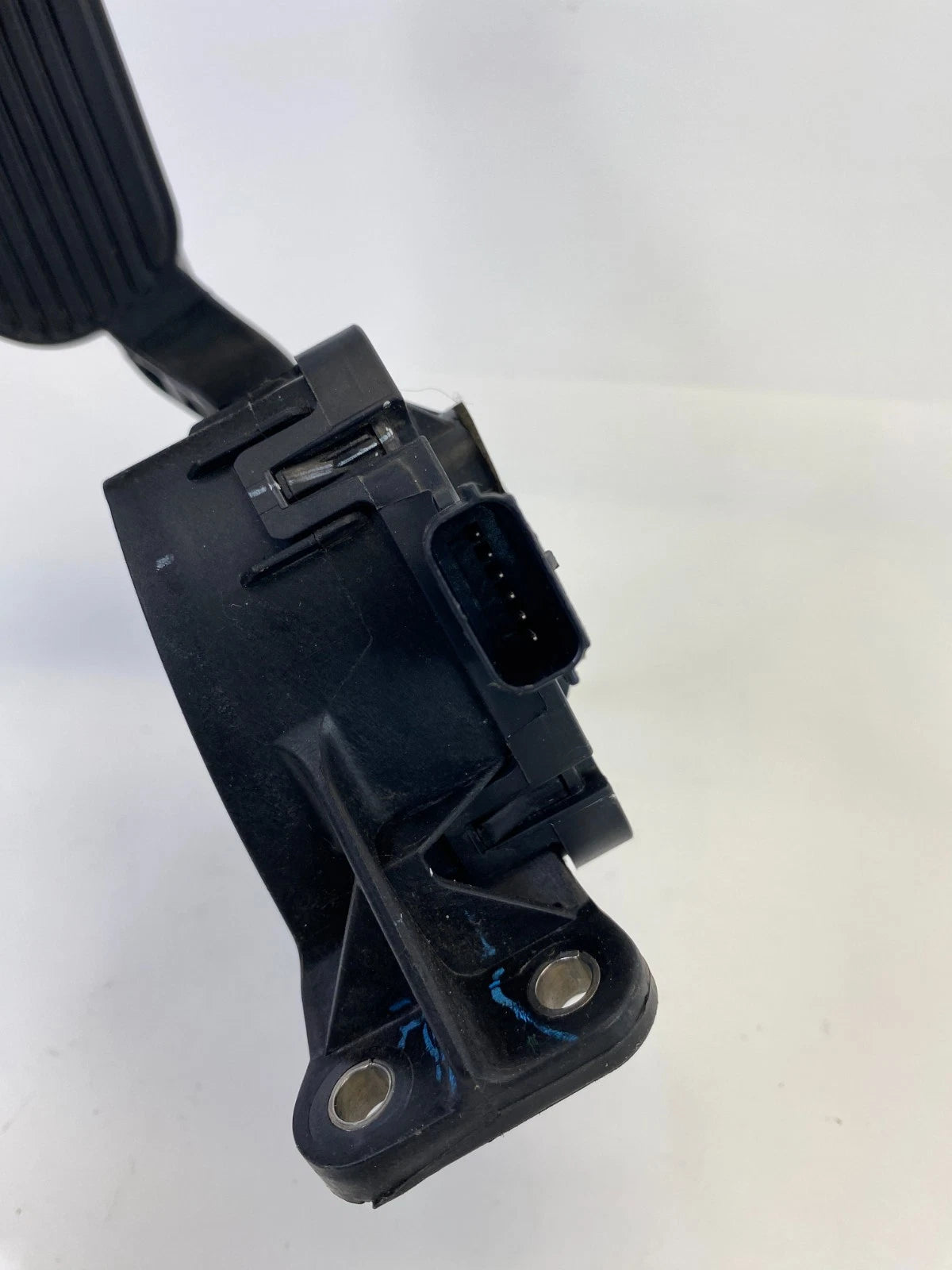 2013-2019 FORD EXPLORER INTERCEPTOR 3.5L GAS ACCELERATOR PEDAL DB53-9F836-AB OEM