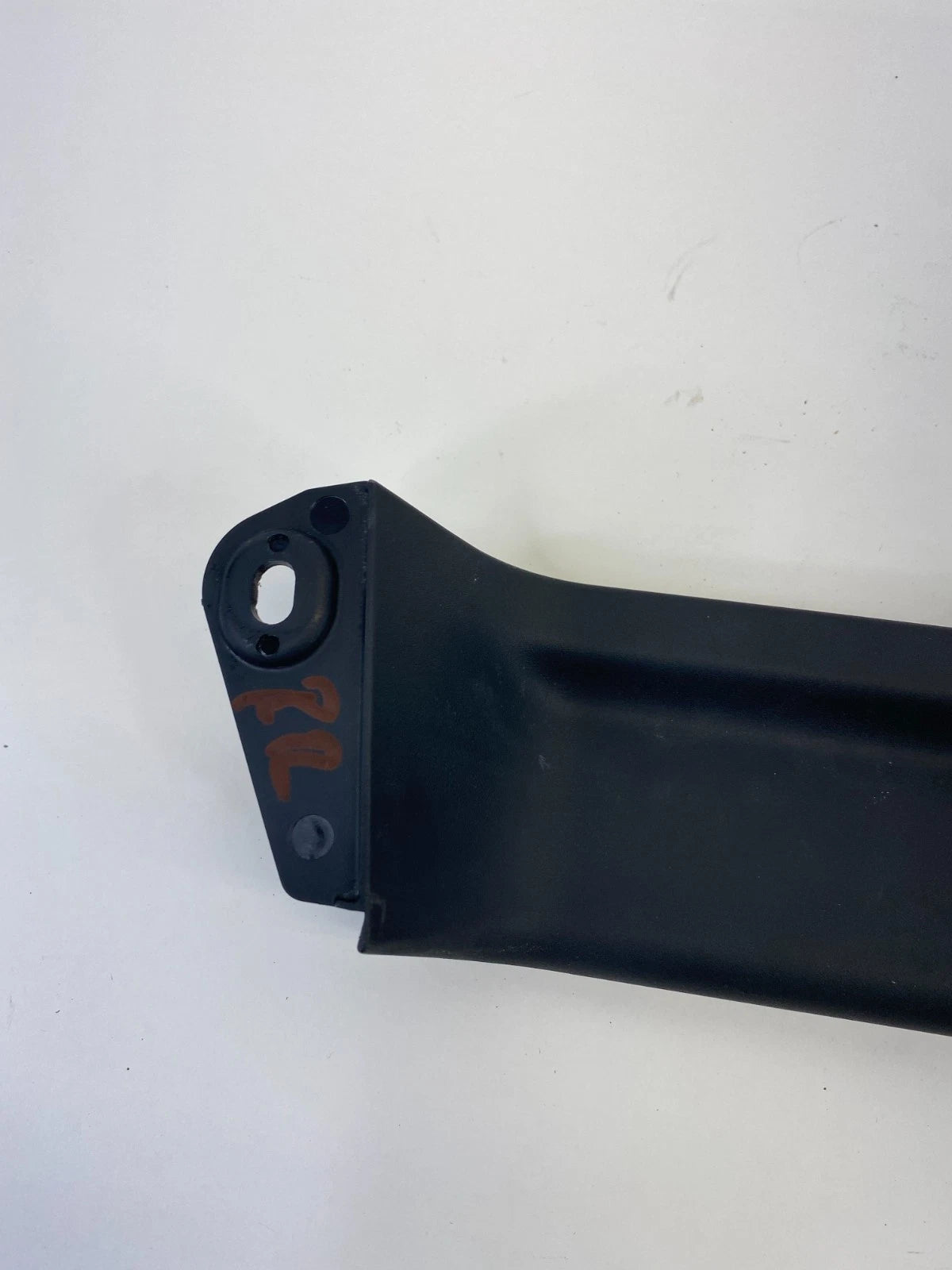 2003-2005 RANGE ROVER REAR RIGHT PASSENGER INTERIOR DOOR HANDLE OEM 7026622