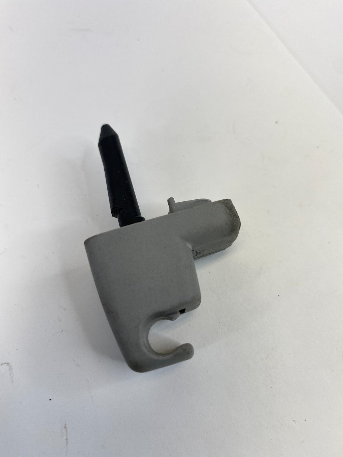 2006 BMW 330i 330xi 325i Left & Right Side Sunvisor Sun Visor Shade Set Pair OEM