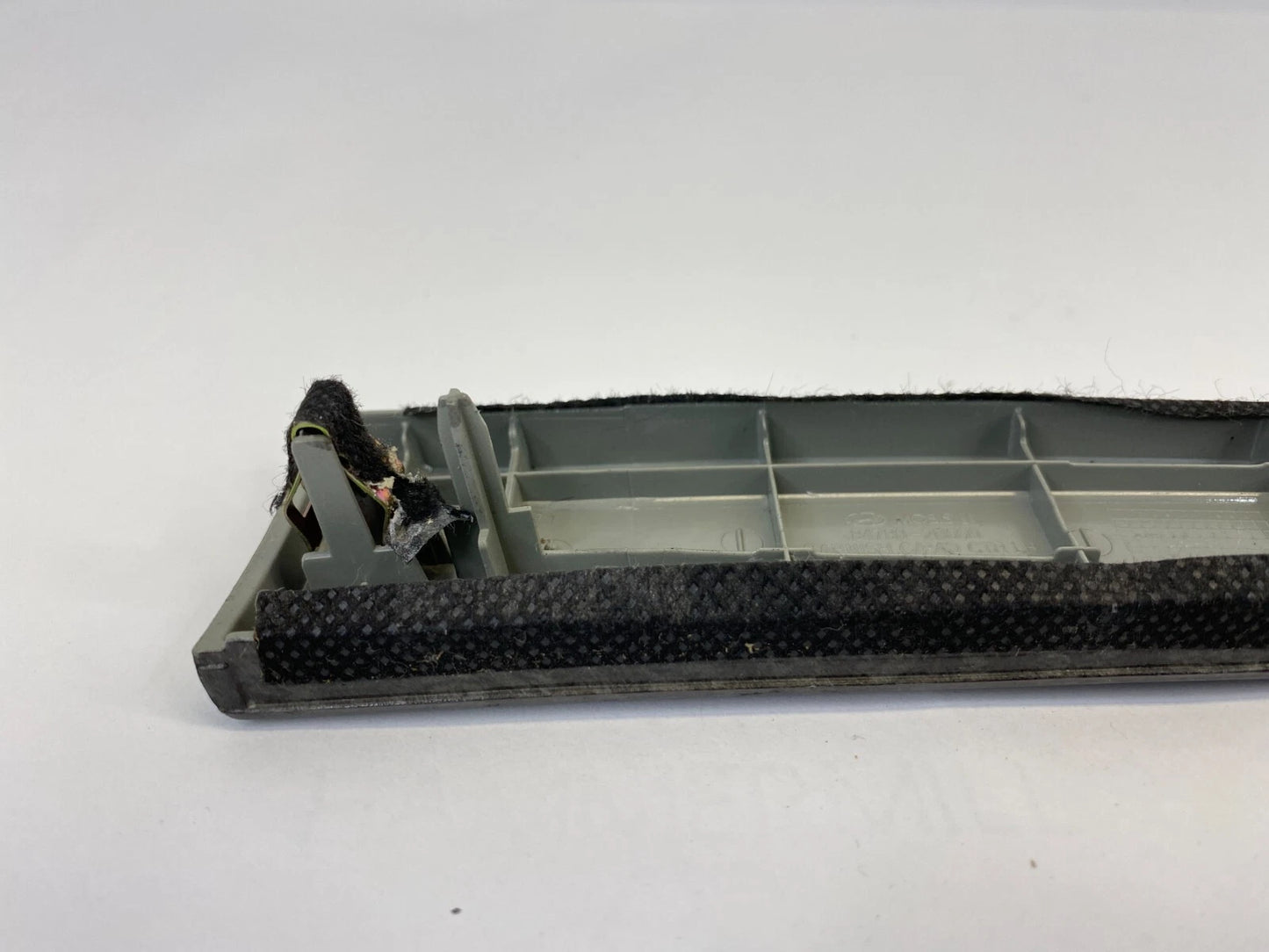 2007-2009 HYUNDAI SANTA FE FRONT LEFT DASH TRIM PAD MOLDING BEZEL 84780-2B000