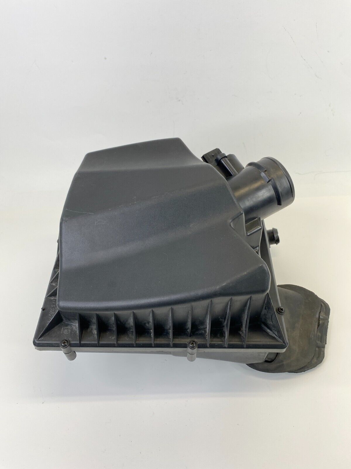 2011-2016 Chevy Cruze 1.4L Air Intake Cleaner Filter Box Assembly 13325780 OEM