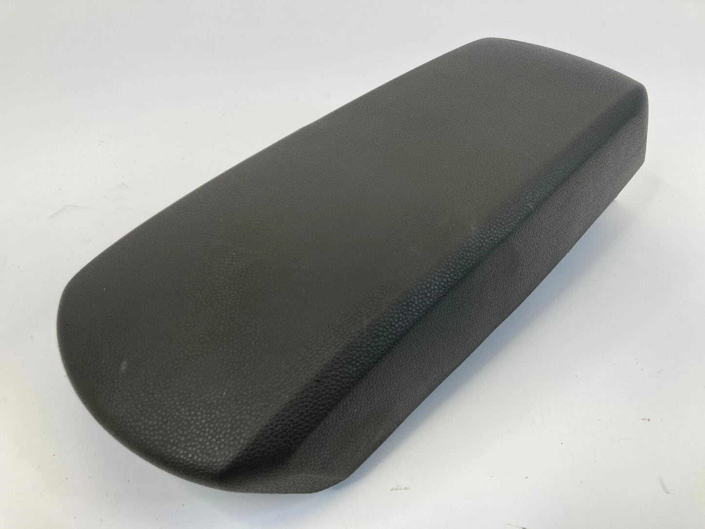 2008 09 10 2011 FORD FOCUS CENTER CONSOLE ARMREST ARM REST LID COVER TOP OEM