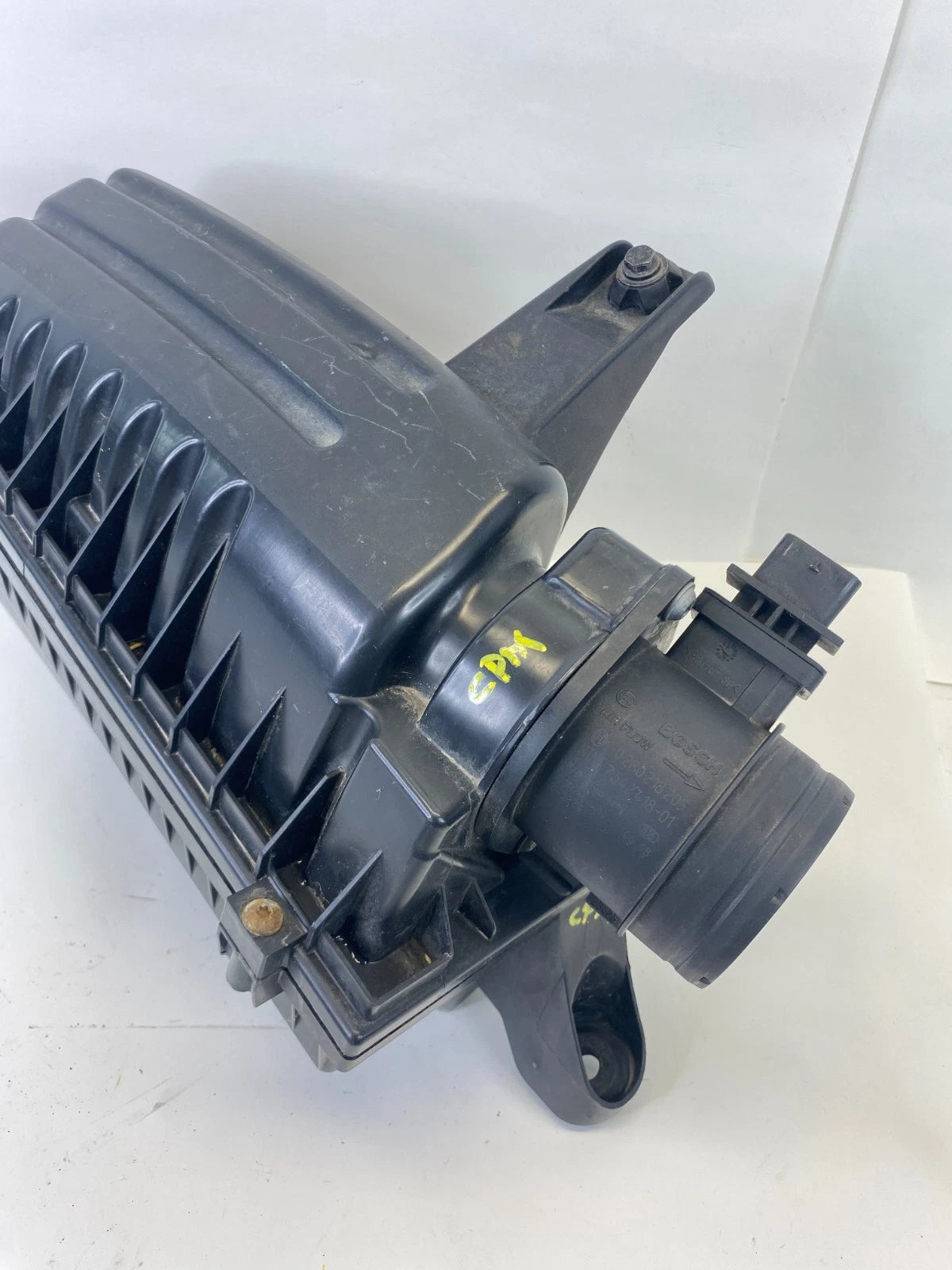 2007-2015 MINI COOPER 1.6L L4 M/T AIR INTAKE FILTER CLEANER BOX W / MAF SENSOR