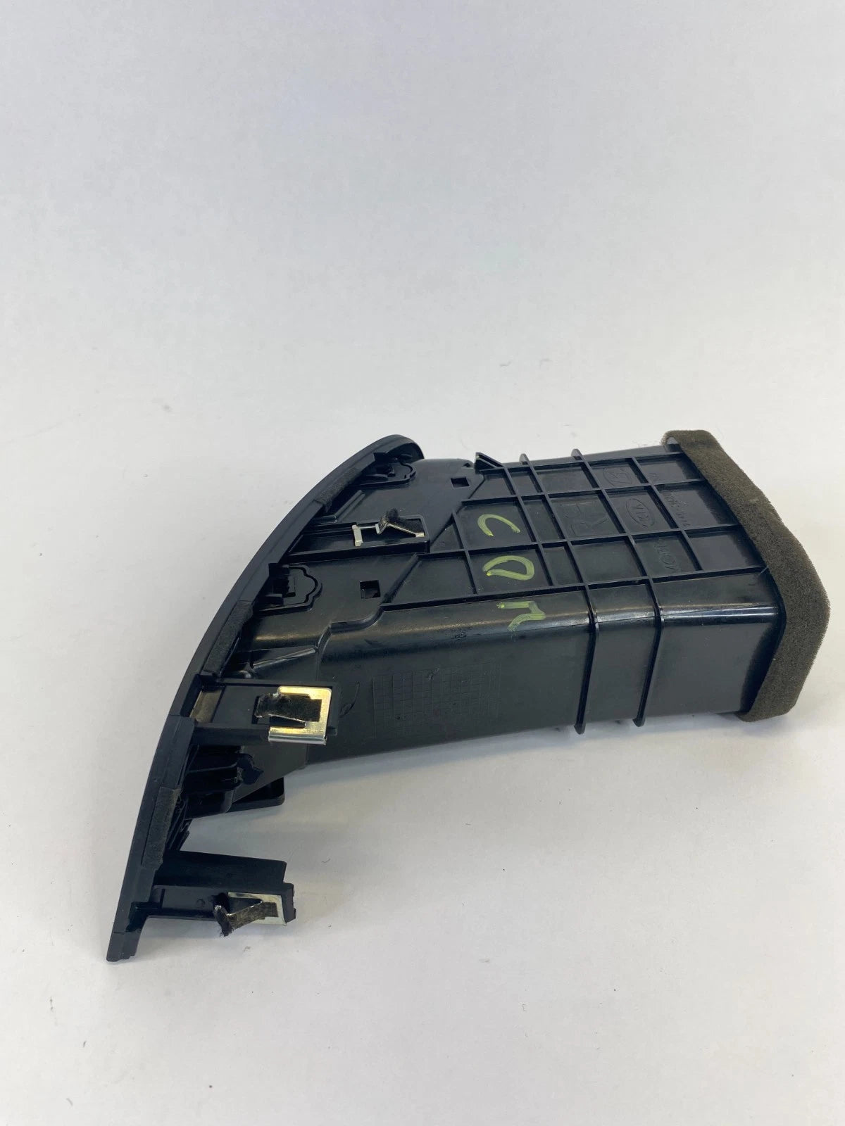 2010-2013 KIA FORTE DASH CENTER RIGHT PASSENGER A/C AIR VENT GRILLE OUTLET OEM