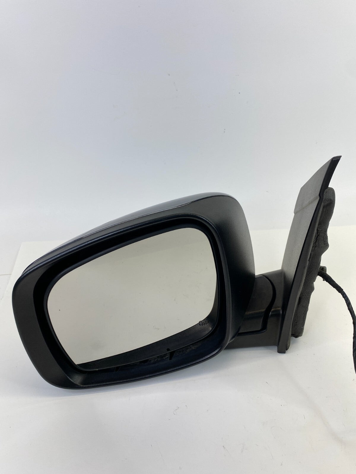 2008-2016 Chrysler Town & Country Front Left View Power Door Mirror w/ Heated
