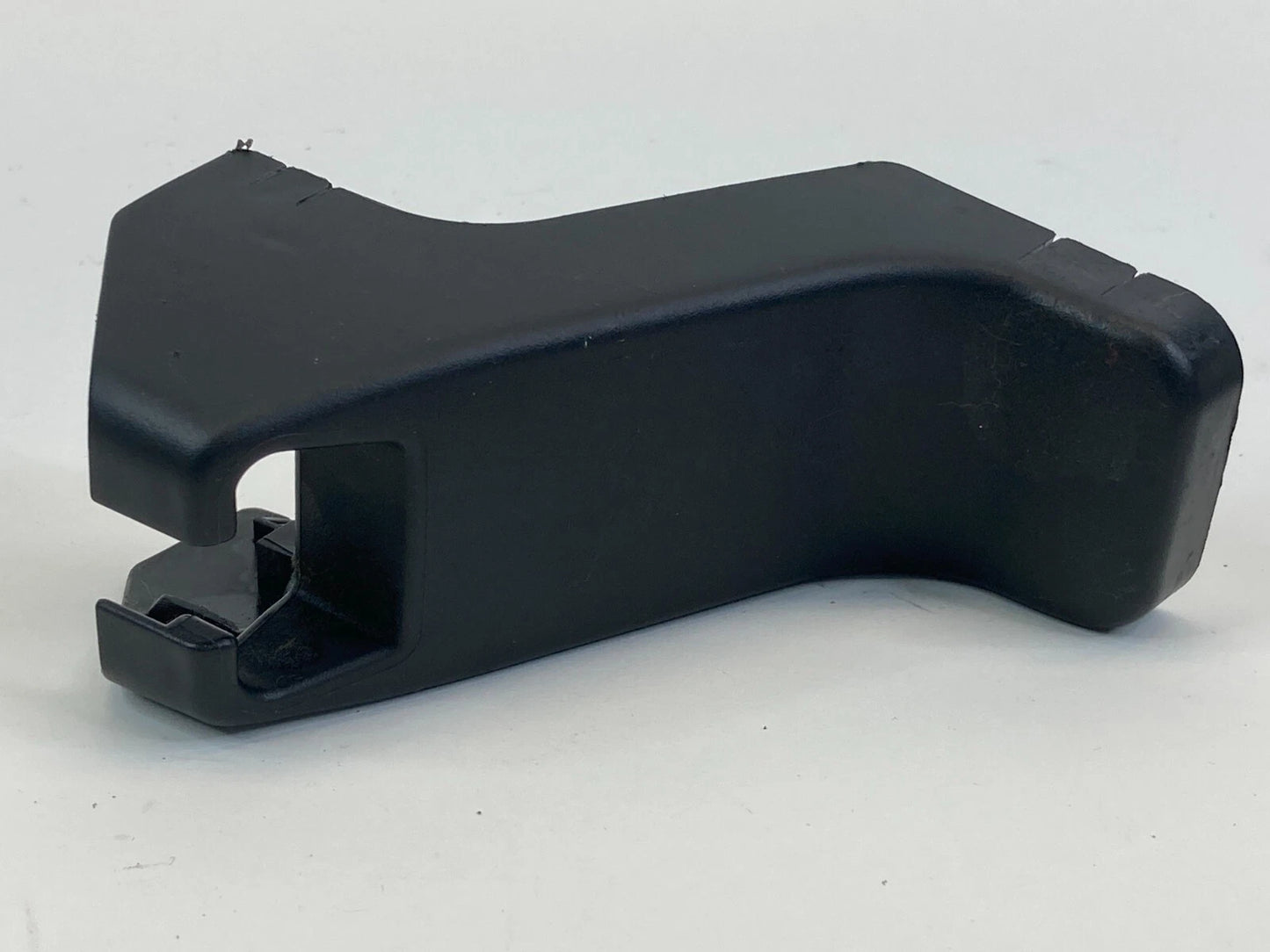 02-06 TOYOTA CAMRY FRONT RIGHT SEAT OUTER TRACK END CAP COVER TRIM 72137-AA020