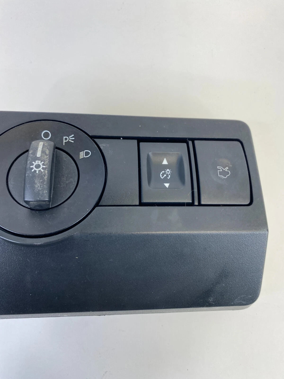 2010-2012 FORD FUSION HEADLIGHT DIMMER TRUNK RELEASE SWITCH ASSEMBLY OEM