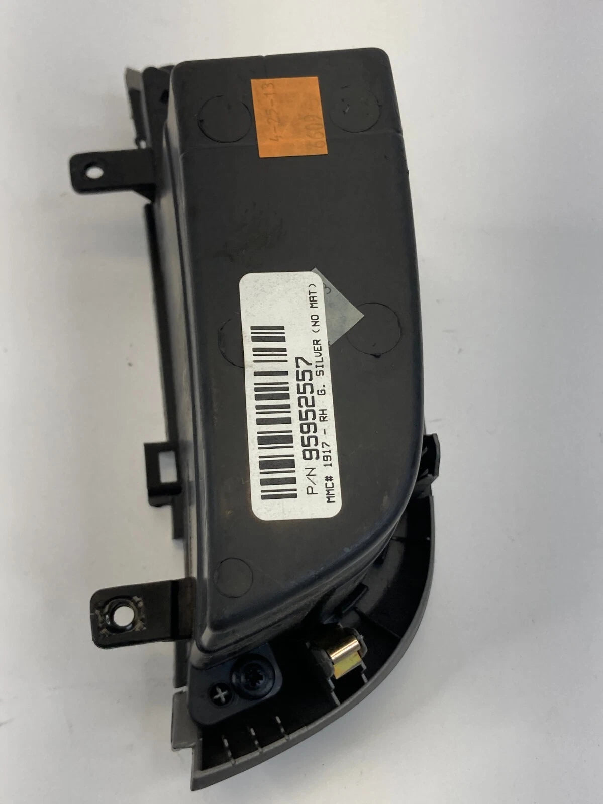 12-16 CHEVROLET SONIC LT FRONT CENTER RIGHT DASH STORAGE COMPARTMENT 95952557