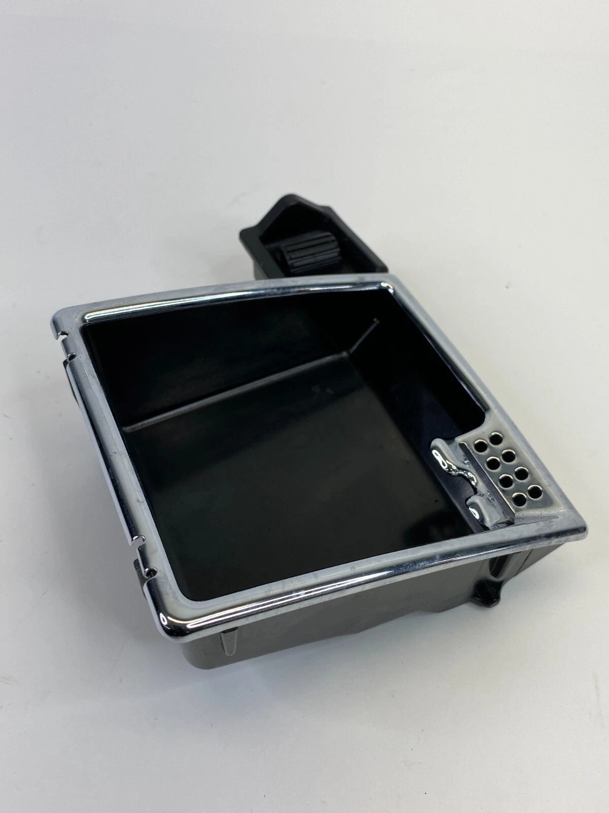 2003-2006 MERCEDES BENZ E500 FRONT CENTER CONSOLE ASHTRAY STORAGE A2118100428