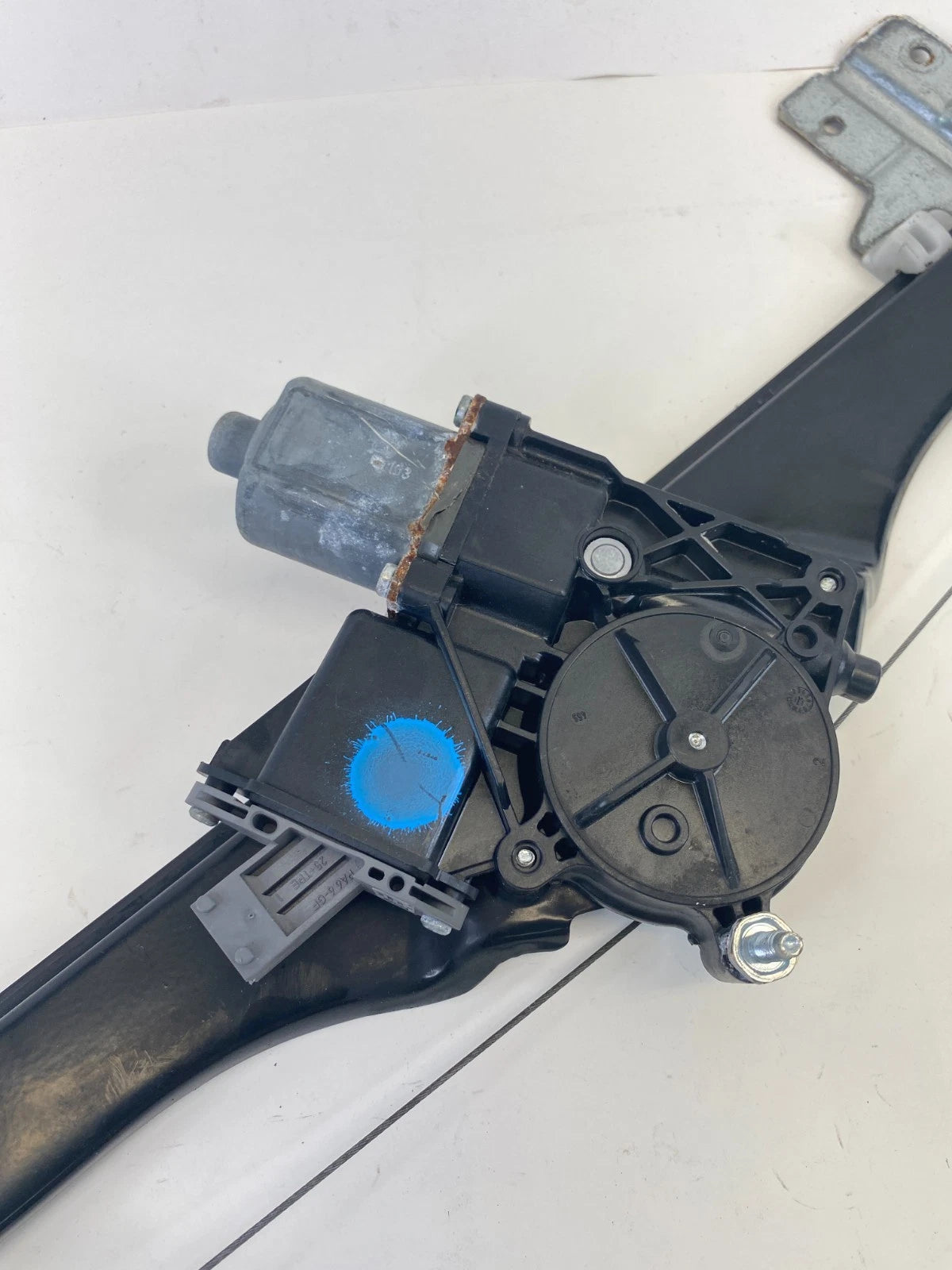 2008-2017 BUICK ENCLAVE FRONT LEFT SIDE DOOR POWER WINDOW MOTOR W/ REGULATOR