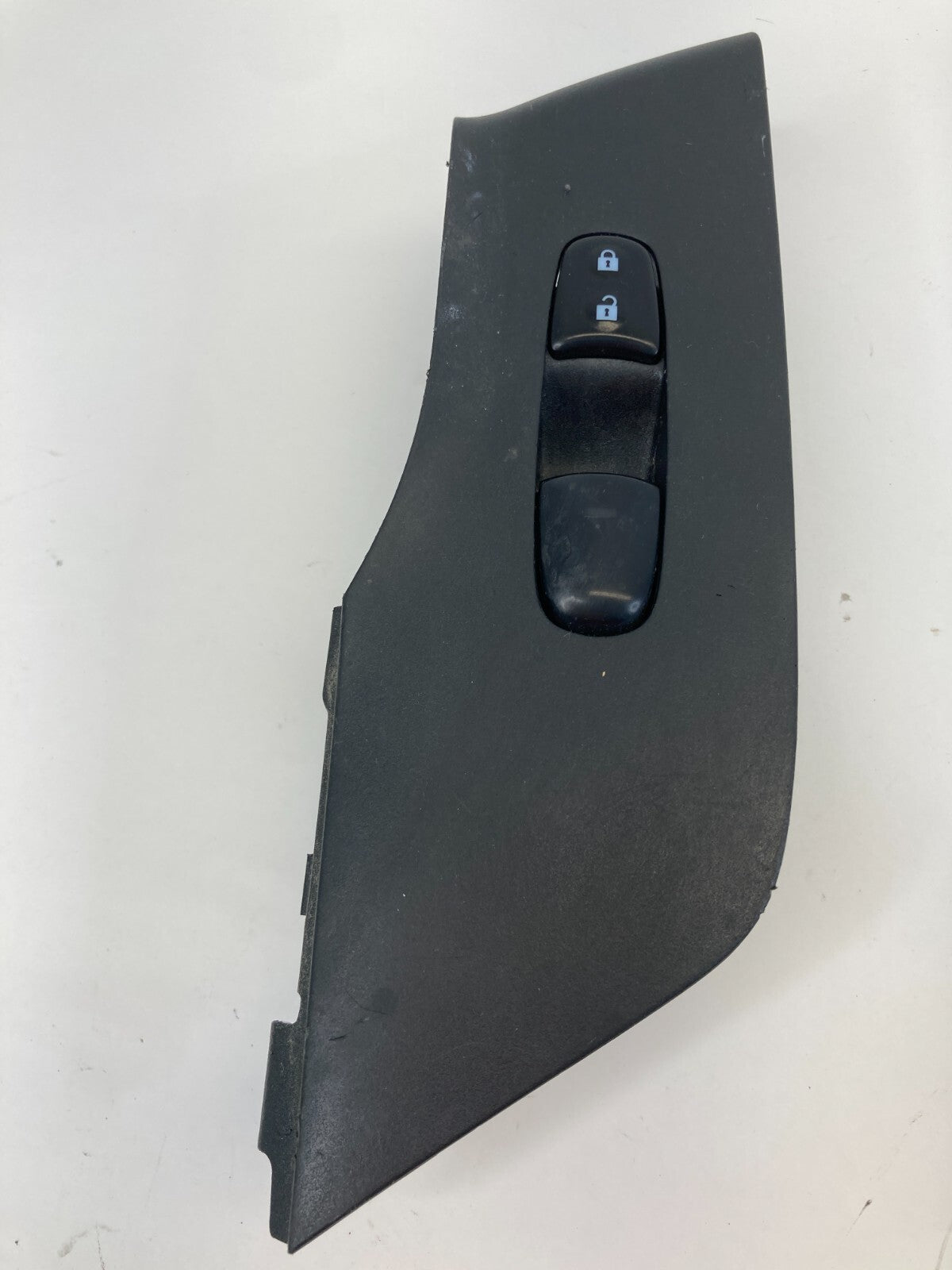 2013-2018 Nissan Altima Front Right Side Door Window Control Switch w/Bezel OEM