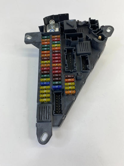 2006-2010 BMW 550I 4.8L AT REAR TRUNK POWER DISTRIBUTION FUSE RELAY BOX OEM