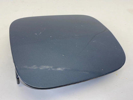 2003-2007 HONDA ACCORD SEDAN EXTERIOR QUARTER PANEL MOUNTED FUEL FILLER LID DOOR
