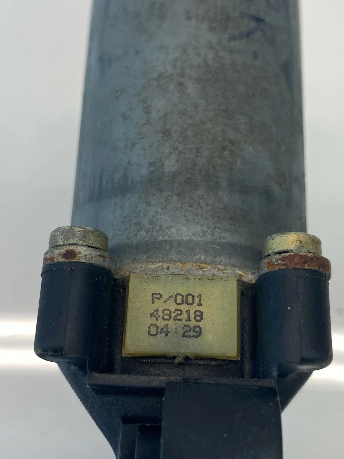 2003-2007 CADILLAC CTS REAR RIGHT BACK SIDE DOOR POWER WINDOW MOTOR BOSCH OEM