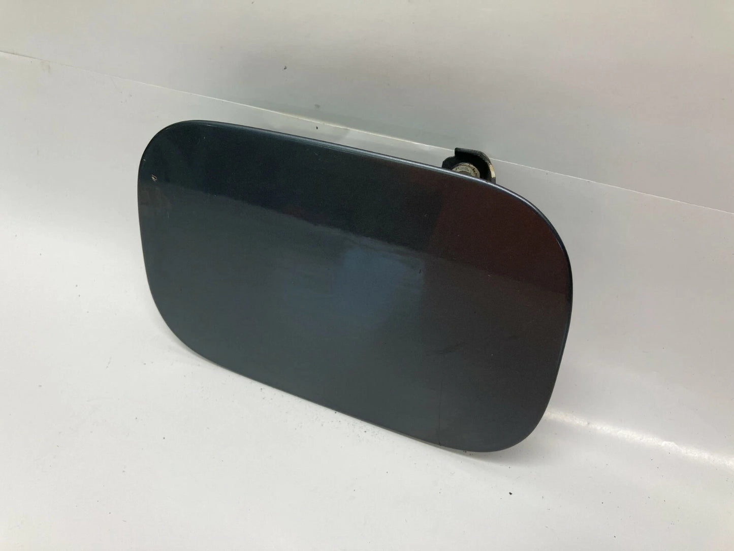 2002 03 04 2005 AUDI A4 QUATTRO FUEL FILLER DOOR GAS TANK LID COVER 8E0010190S