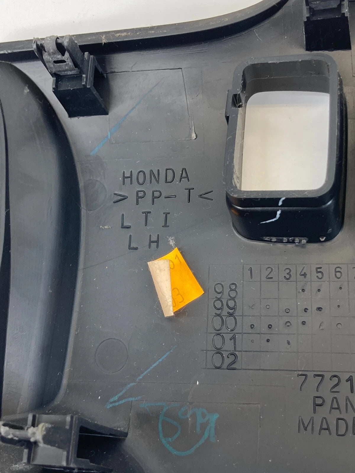 1999-2004 HONDA ODYSSEY LEFT DRIVER SIDE SLIDING DOOR TRIM PANEL SWITCH BEZEL