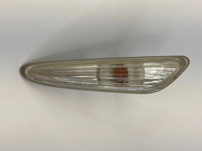 2004-2006 BMW X3 SUV 4-DR LEFT DRIVER SIDE FENDER MARKER REPEATER TURN LIGHT OEM