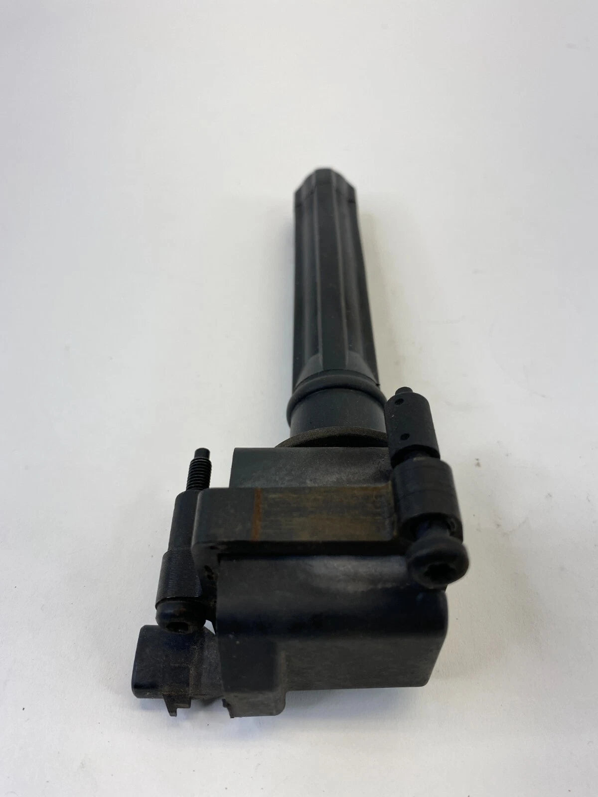 2005 05 DODGE MAGNUM 3.5L A/T ENGINE DIRECT IGNITION COIL IGNITER 04609088A OEM