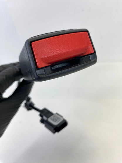 2013-2019 CADILLAC ATS FRONT RIGHT PASSENGER SIDE SEAT BELT BUCKLE END ASSY OEM