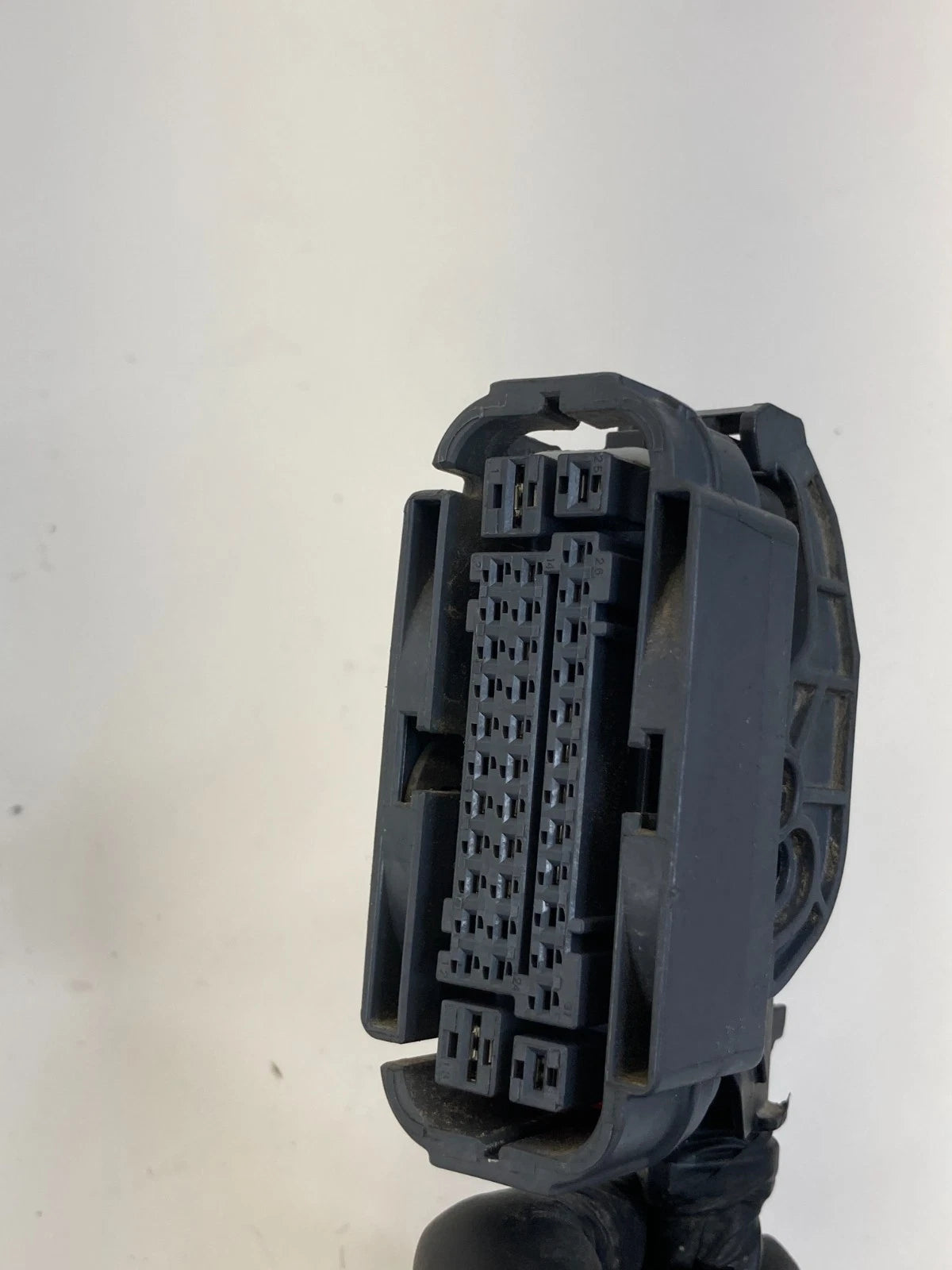 2014-2016 Kia Soul 1.6L L4 A/T ABS Anti Lock Brake Pump Plug Connector OEM