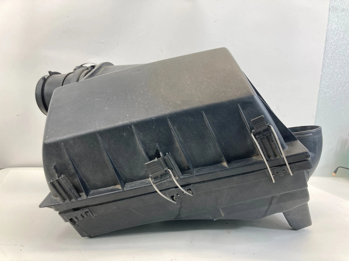 98-02 MERCEDES-BENZ E430 4.3L AIR CLEANER INTAKE FILTER BOX ASSY A604-094-05-04