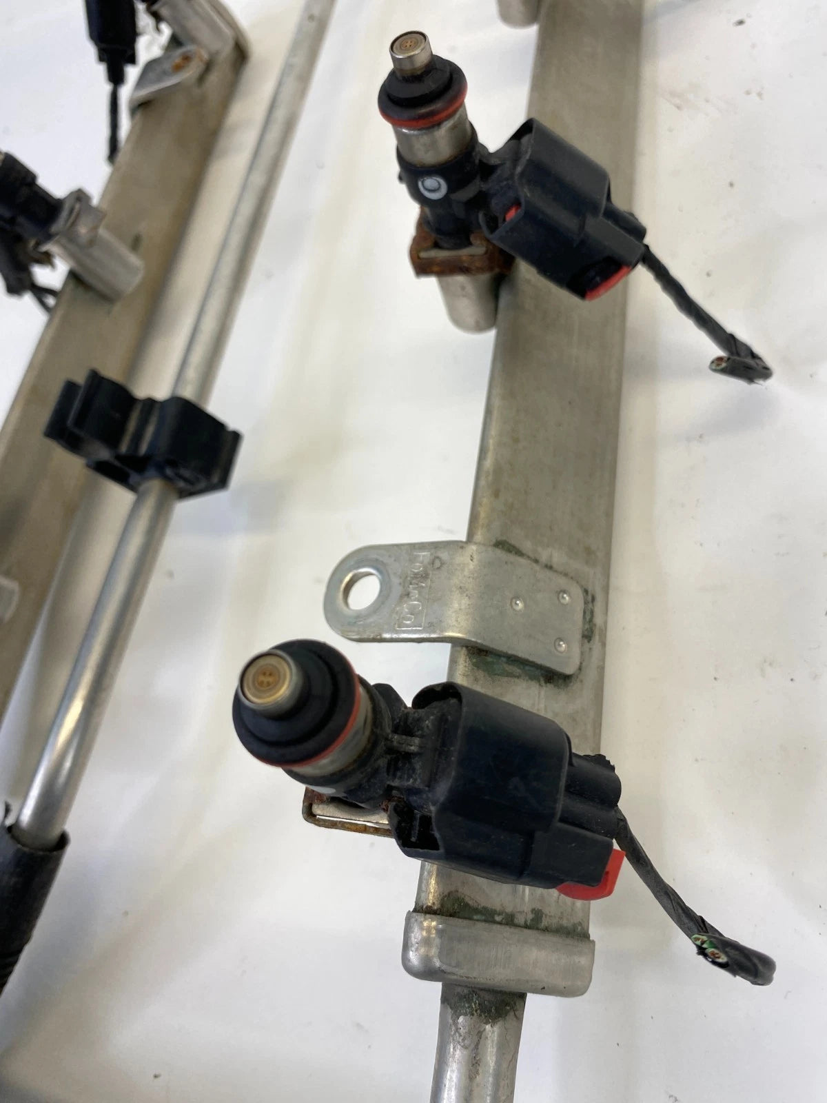 2011-2019 FORD EXPLORER 3.7L FUEL INJECTION RAIL W/ INJECTORS BB53-9J280-AF OEM