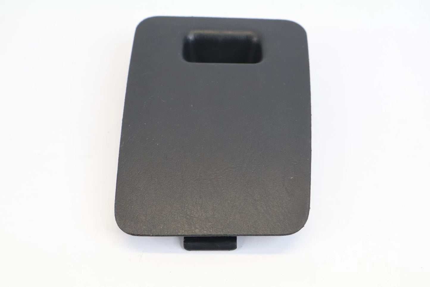 00-06 TOYOTA TUNDRA 01-07 SEQUOIA INTERIOR DASH FUSE BOX COVER LID 55545-0C010