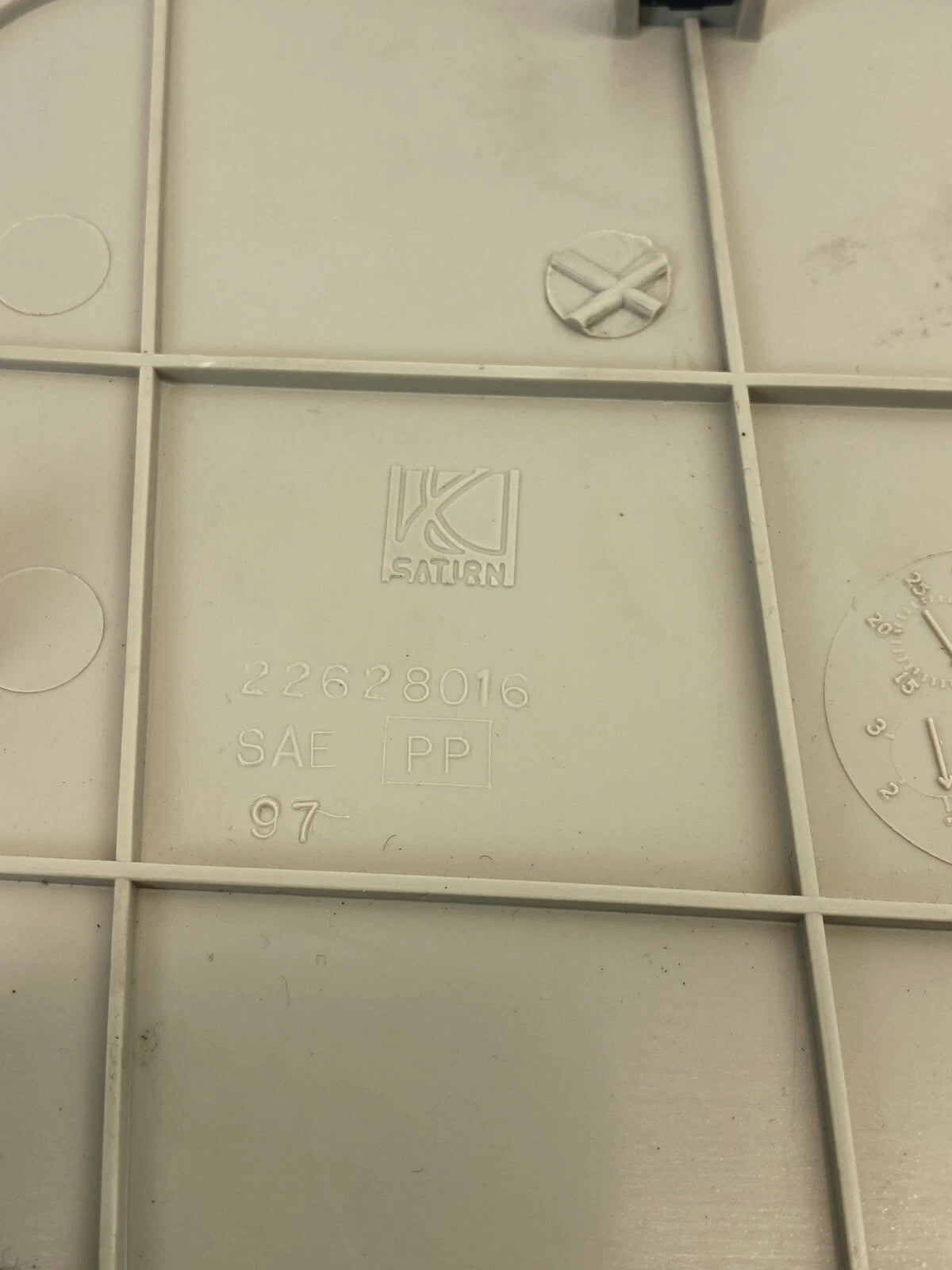 2002-2007 SATURN VUE REAR TRUNK DOOR JACK COVER PANEL TRIM BEZEL 22628016 OEM