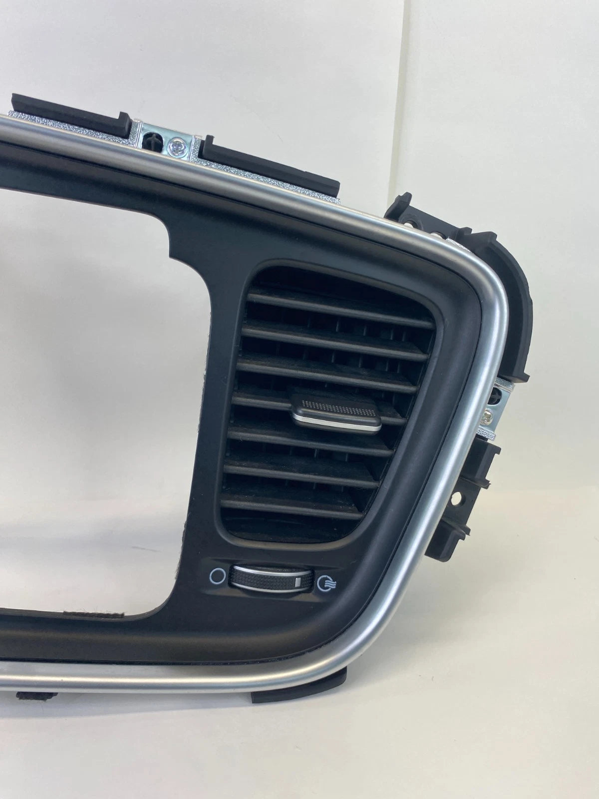 2014-2016 KIA OPTIMA RADIO DASH TRIM BEZEL SURROUND AIR VENTS ENCLOSURE OEM
