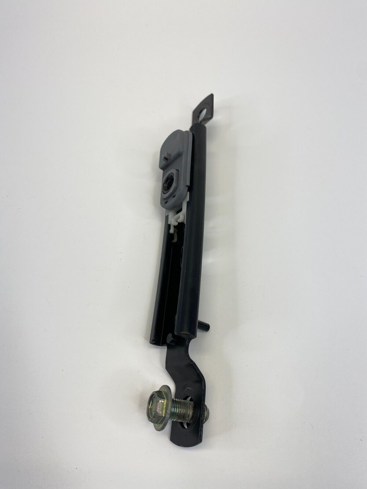 2005 2006 Hyundai Elantra Front Right Passenger Seat Belt Adjuster Height OEM