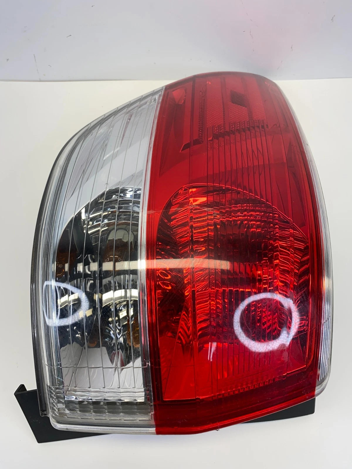 2013-2016 NISSAN PATHFINDER REAR OUTER LEFT DRIVER TAILLIGHT TAIL LIGHT OEM