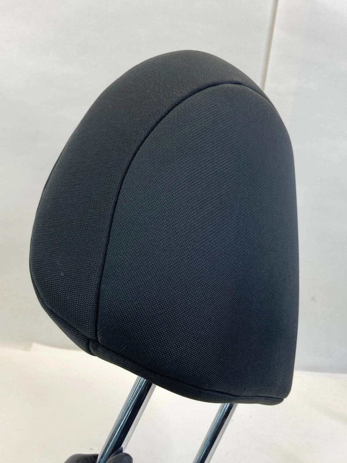 2009-2010 TOYOTA MATRIX COROLLA FRONT SEAT HEADREST SET LEFT RIGHT PAIR OEM