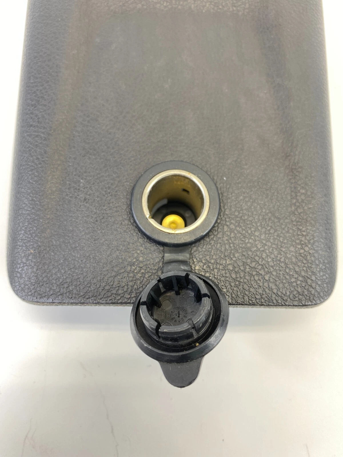 2012-2014 FORD FOCUS REAR POWER OUTLET SOCKET 12V COVER TRIM BM51-A043B63
