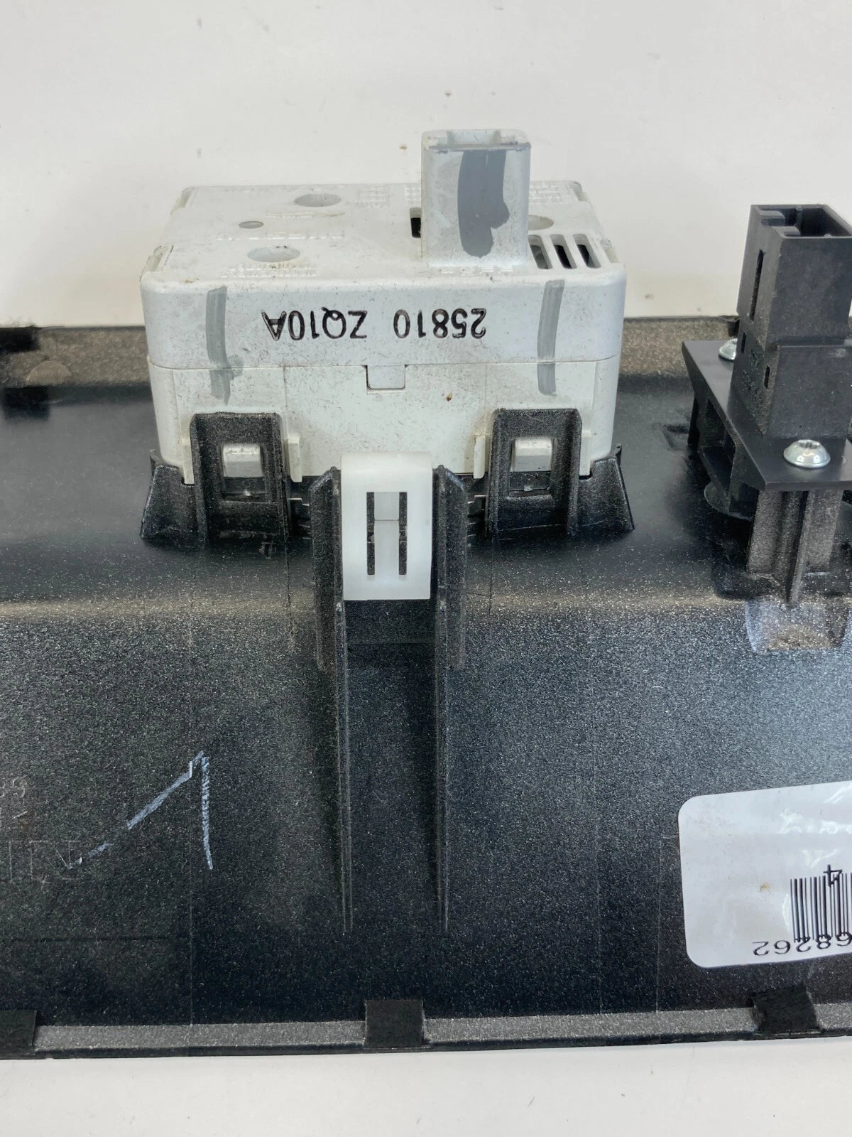 2008-2010 INFINITI QX56 DASH CENTER ANALOG CLOCK W/ POWER BEZEL 68262-ZQ10 OEM