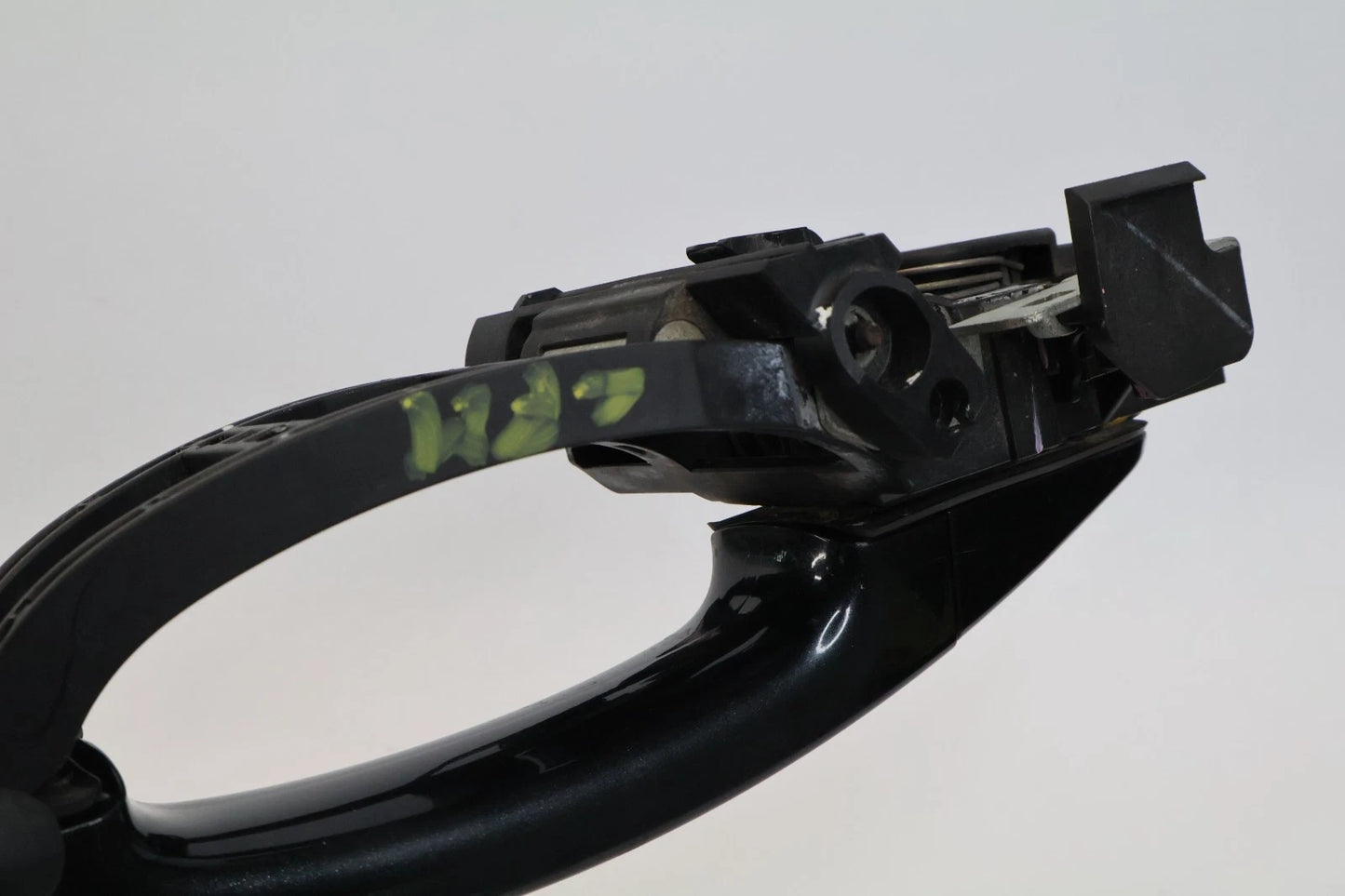 2013-2019 FORD ESCAPE FRONT LEFT EXTERIOR OUTER DOOR HANDLE CM51-A224A37-DA OEM
