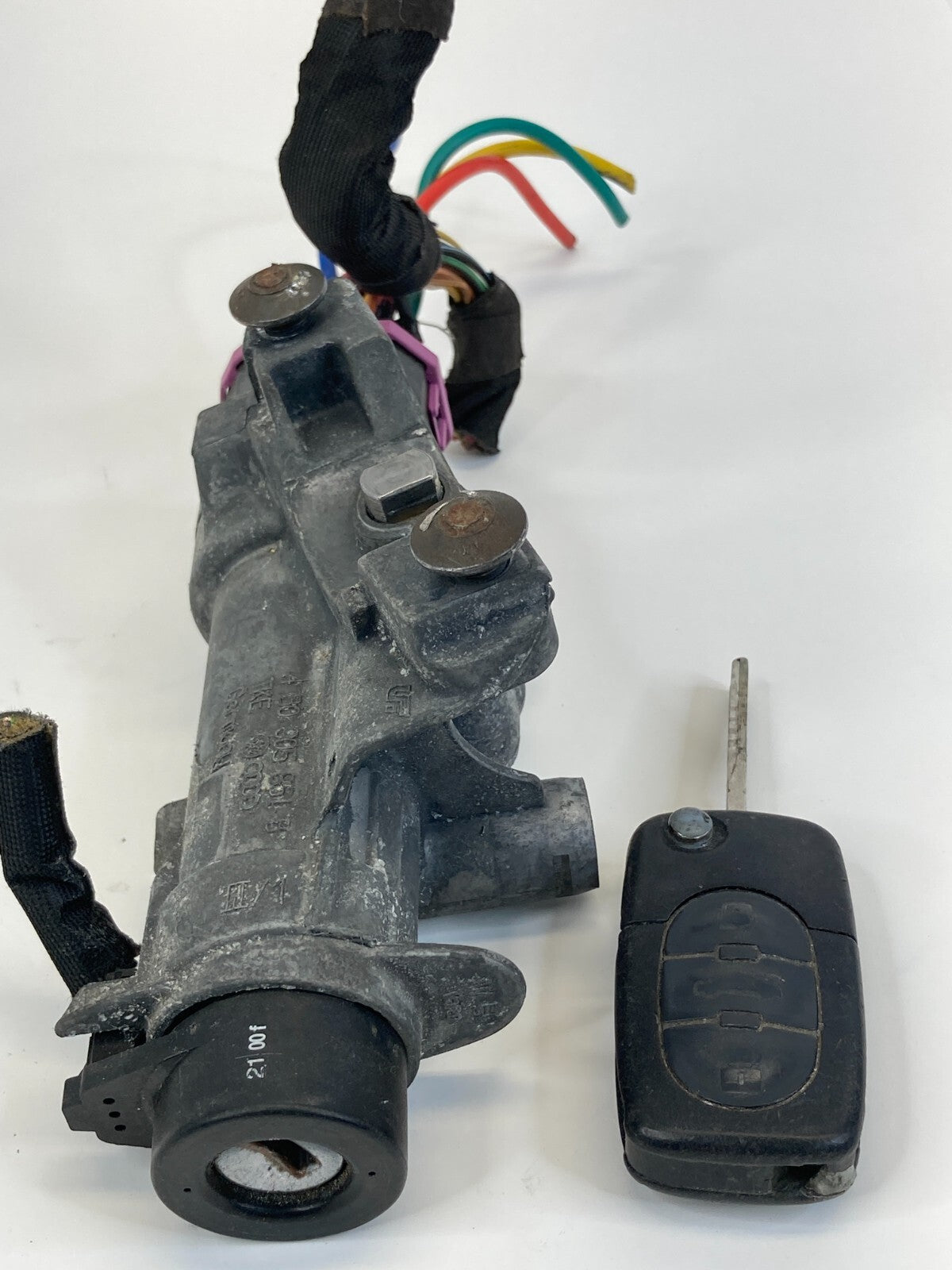 1999-2005 Volkswagen Jetta 2.8L V6 A/T Ignition Switch Lock Cylinder & Key OEM