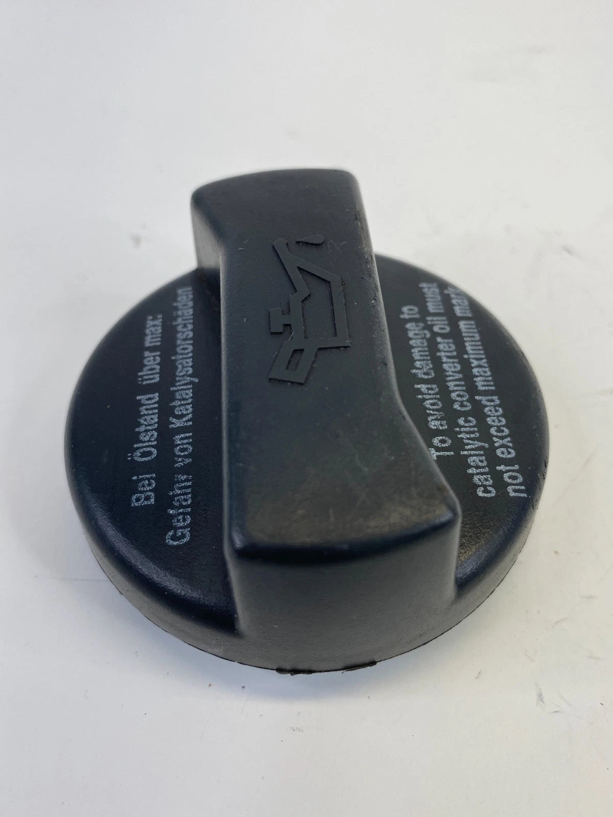 1998-2014 VOLKSWAGEN BEETLE 2.0L L4 ENGINE OIL FILLER CAP LID COVER OEM