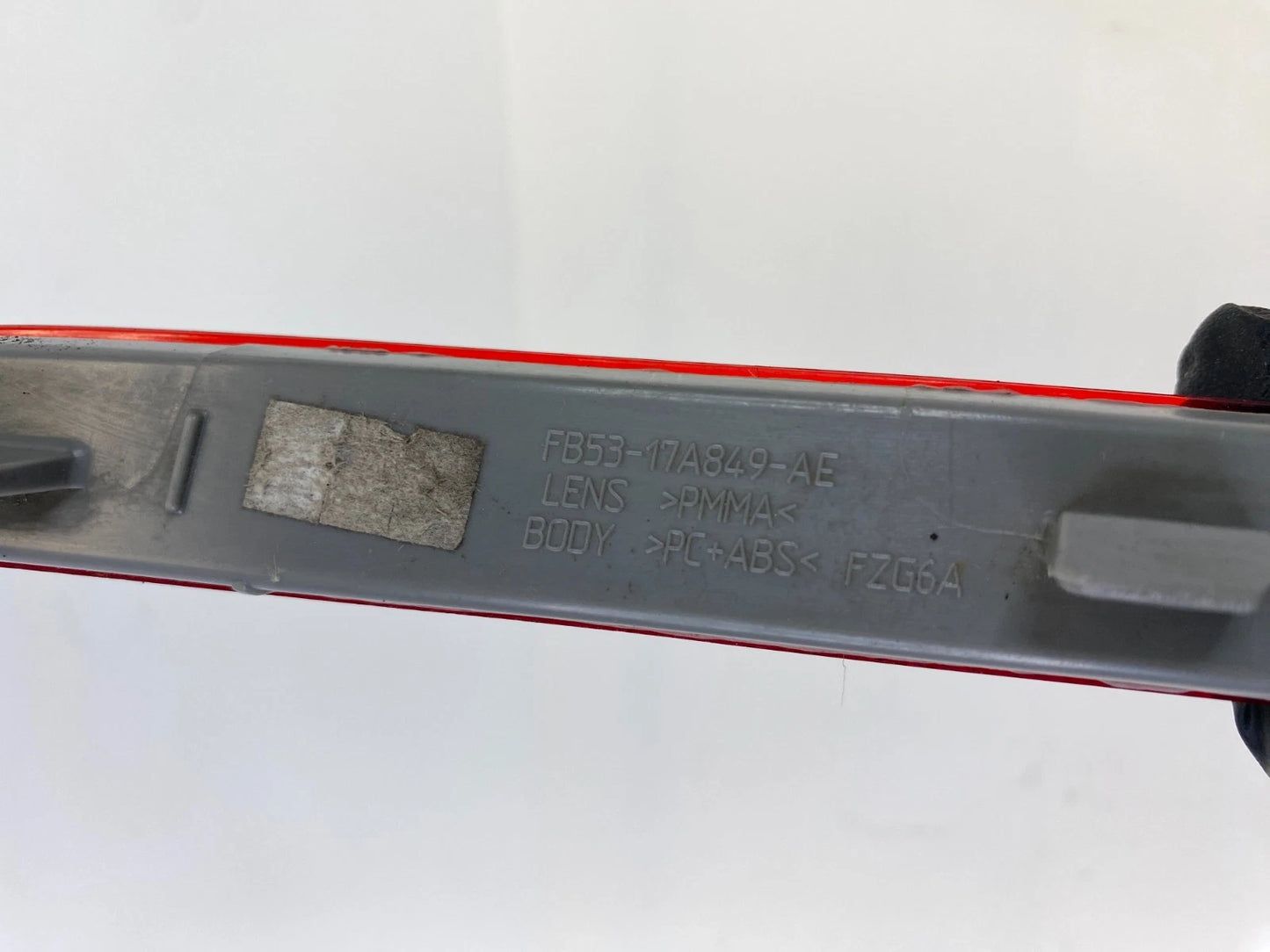 2016-2019 FORD EXPLORER INTERCEPTOR REAR BUMPER RIGHT SIDE LOWER REFLECTOR LAMP