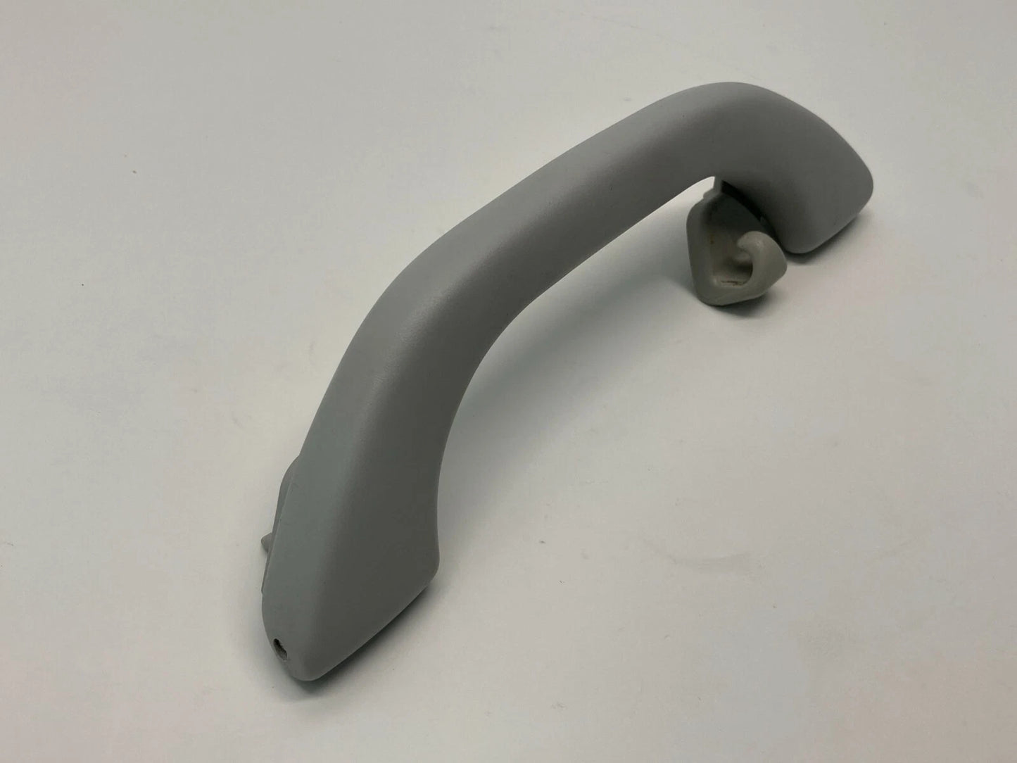 2001-2003 VOLKSWAGEN PASSAT REAR LEFT SIDE ROOF GRAB GRIP HANDLE 3B0857607C OEM