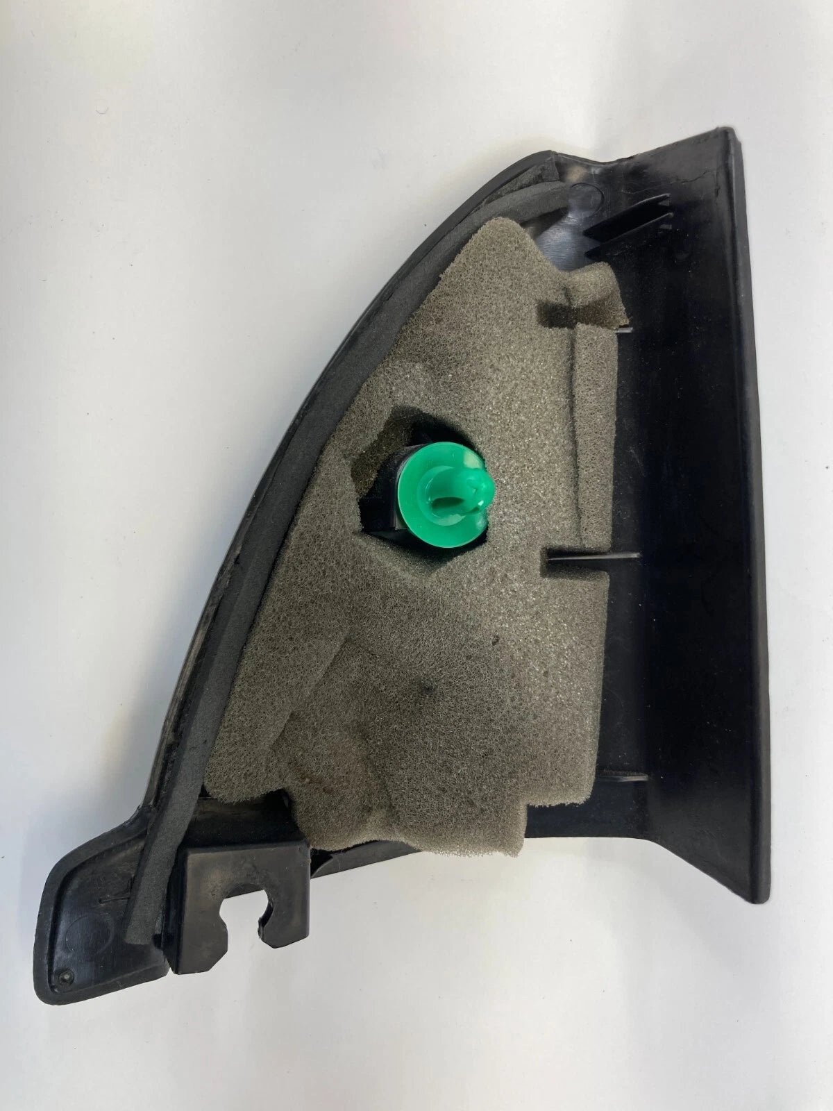 2016 CHEVROLET CRUZE LIMITED FRONT LEFT DRIVER INTERIOR DOOR CORNER COVER OEM