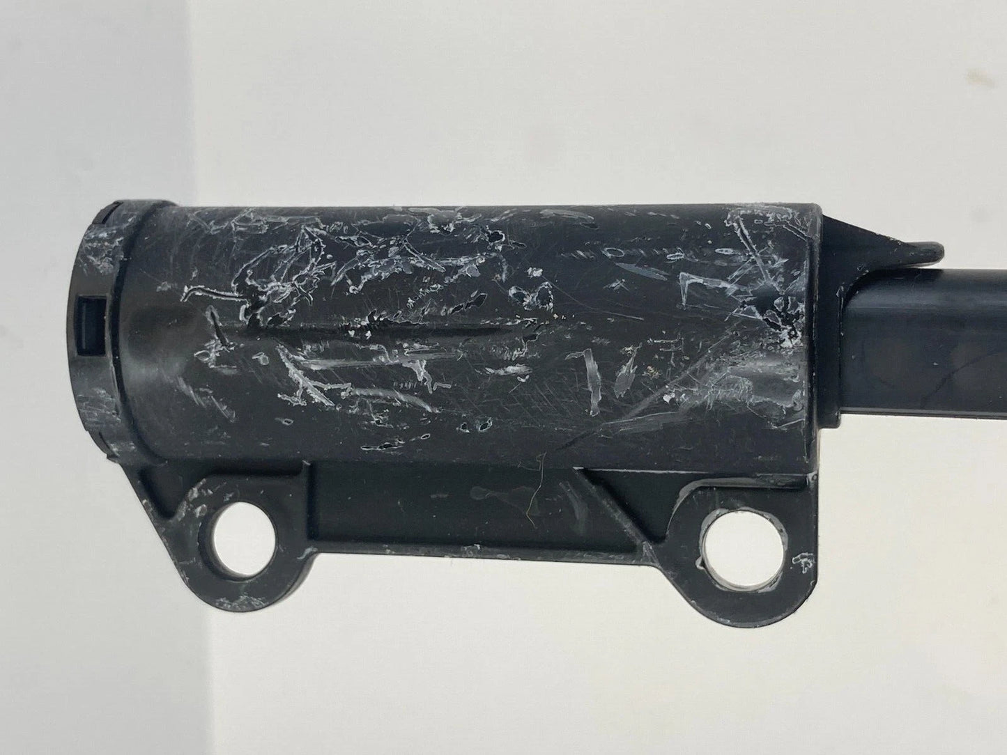 2004-2009 TOYOTA PRIUS GLOVE BOX COMPARTMENT DOOR STOPPER CHECK STRAP SUPPORT
