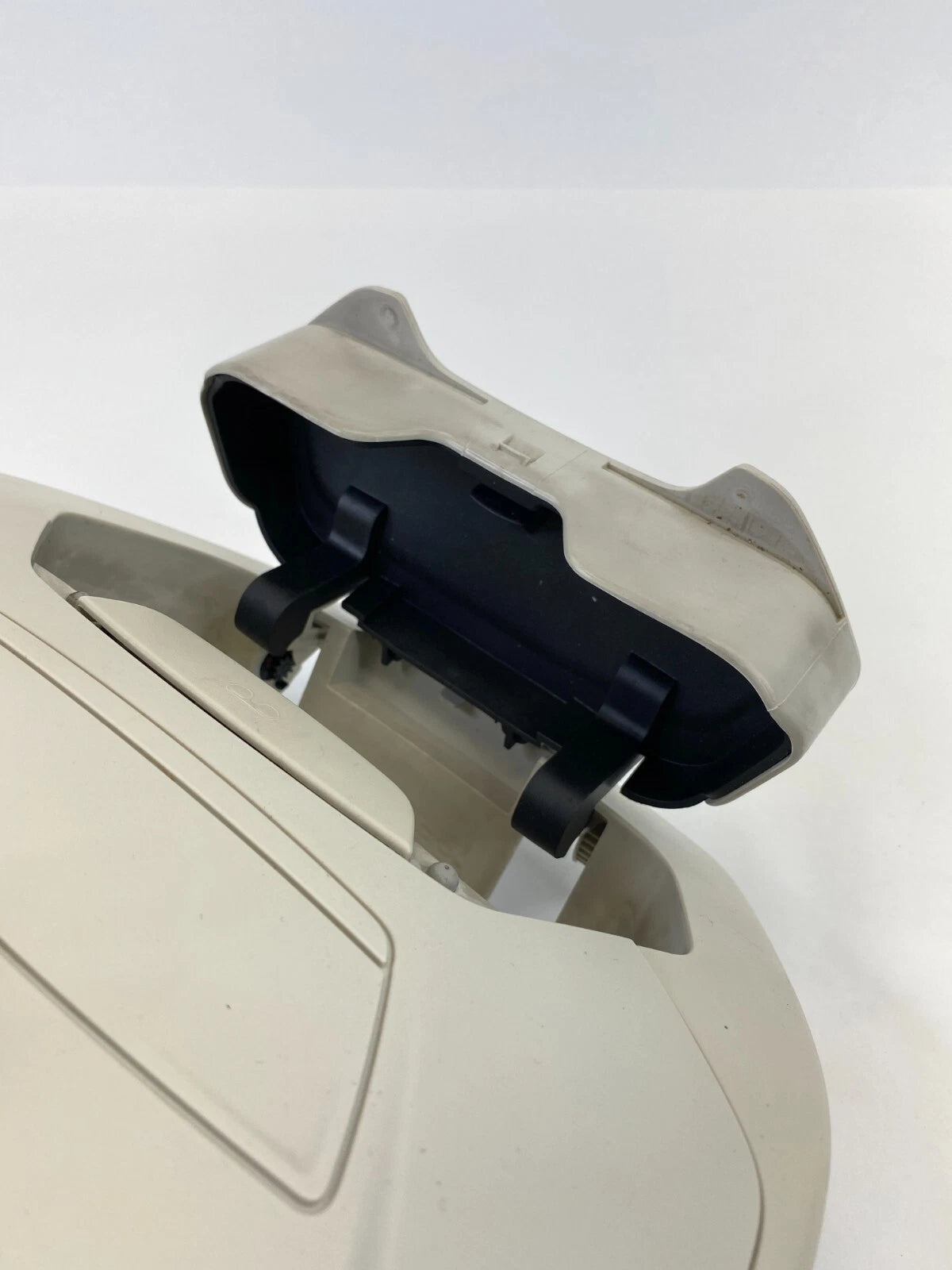 2013-2016 FORD ESCAPE OVERHEAD CONSOLE SUNGLASSES HOLDER STORAGE 156226100