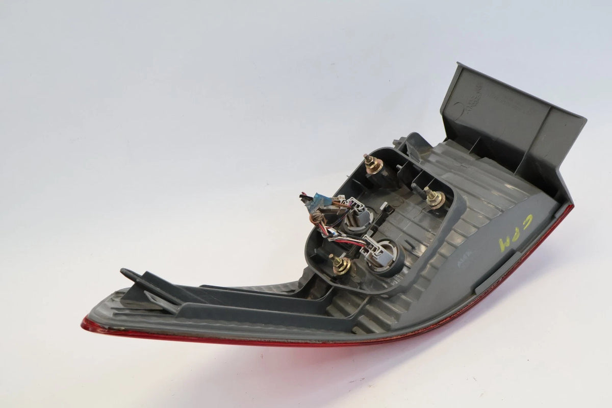 2005 HONDA ACCORD SEDAN REAR LEFT SIDE DRIVER TAILLIGHT TAIL LIGHT LAMP OUTER