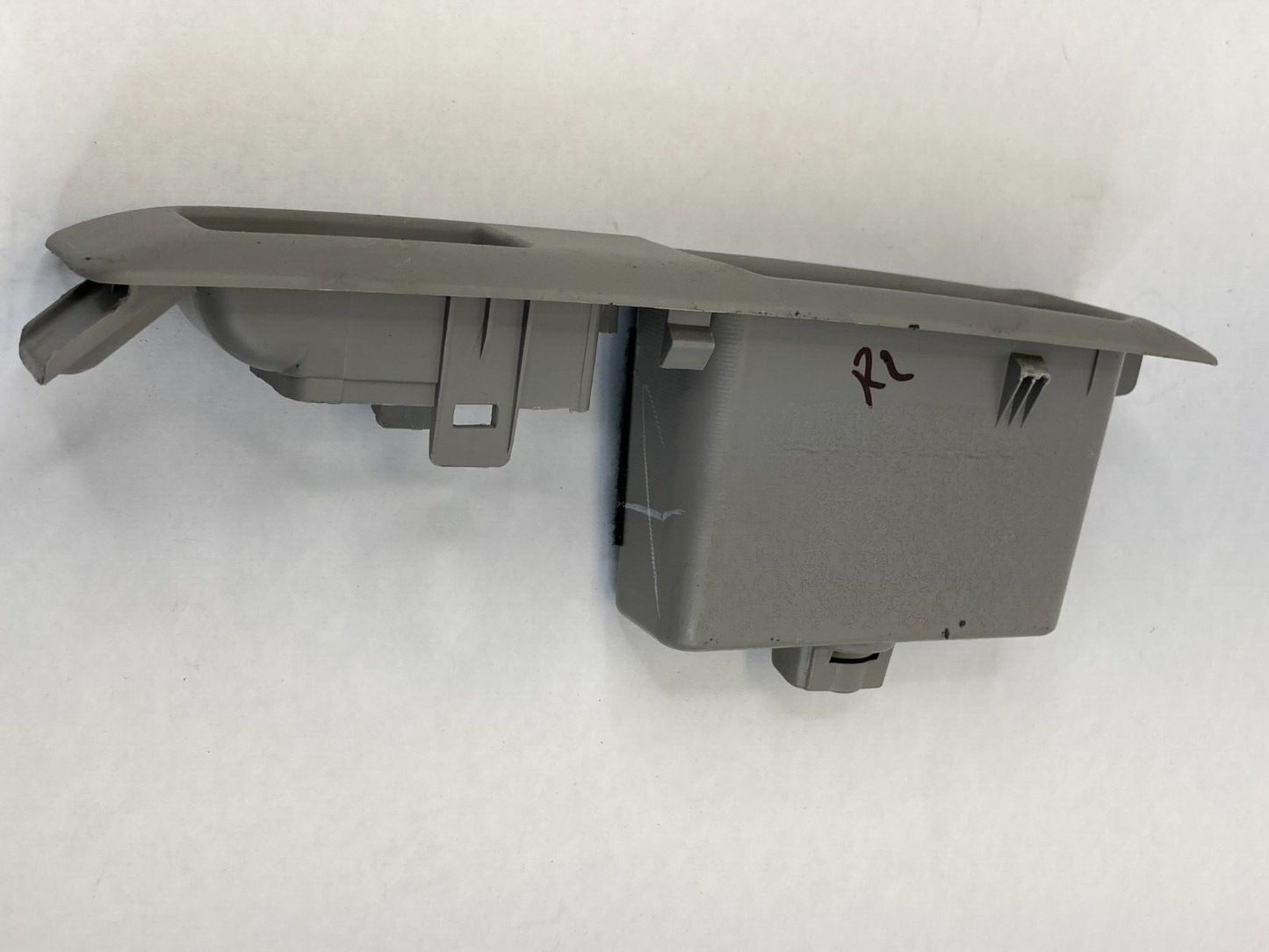 2008-2013 Nissan Rogue Rear Left Side Power Window Switch Bezel 82961-JM00A