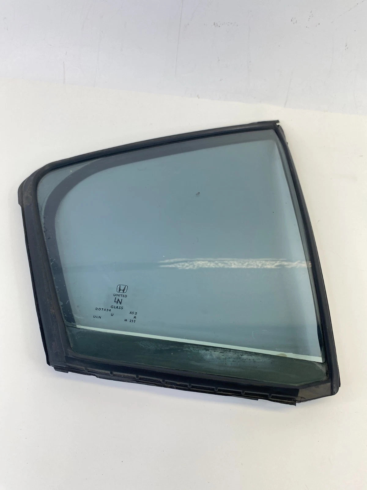 2008-2012 Honda Accord SEDAN Rear Right Door Quarter Vent Window Glass 73441-TA5